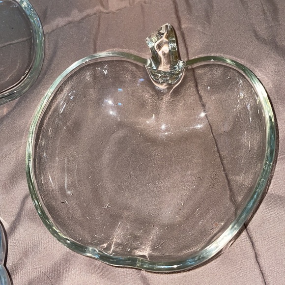 Bundle of 3 fruit Glass dishes/ trinket dishes/nut or candy dishes vinta… - Picture 4 of 9